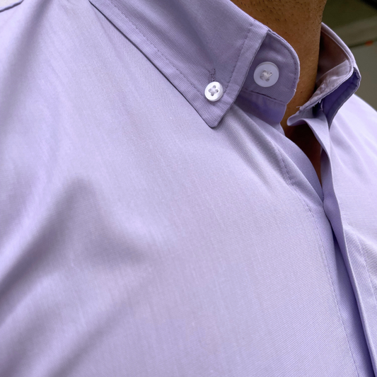 Camisa manga larga unicolor con cuello sport collar